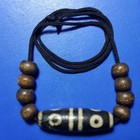 004 Tibetan Bead Old Agate 8 Eyed Ancient Dzi Amulet Necklace Tibet Eyes        09
