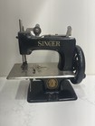 Vintage Singer Model 20 Toy Sewing Machine     Early Cast Iron     Working