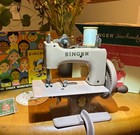 1950s Tan Great Britain Singer 20-10 Mini Children s Toy Sewhandy Sewing Machine