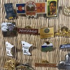 Lot Of 100 Mixed Pins  State   Flag Ect   See Pictures 