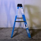 Werner Type I Fiberglass Single Sided Stepladder Capacity 250 Lb  4 Ft  Blue   G