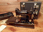 Vintage 1930 s Mal s Mini Classic Portable Sewing Machine - Parts 