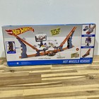 Hot Wheels Versus Racing Set 2015 - New