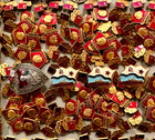 Lot 100 Assorted Pins   Cccp 1917-1991 Orders   Medals Book Included    28