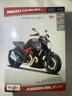 New Maisto Assembly Line Ducati Diavel Carbon 2011 Die Cast Metal Model Kit 1 12