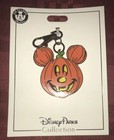 Disney Parks 2019 Halloween Pin Lot  Reversible Lanyard    Lanyard Medal New