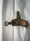 1988 Honda Fourtrax 300 2x4 Front Right Steering Knuckle And Spindle