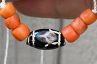 Ancient Rare Tibetan One Eye Dzi Etched Longivity Agate Bead   6 Coral Beads