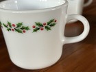 Set Of 4 Vintage Holly Days Christmas Wreath Holiday Corelle Milk Glass Cup Mug