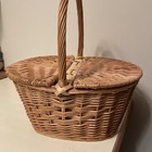 Vtg Style Hand-woven Wicker Split Lid Basket   Handle  12    X 11   x 8 5     Nwot