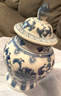 Vtg Chinese Blue   White Porcelain Ginger Jar   Lid-8 5  High-qinghua Style-euc