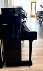 Yamaha U1 Upright Piano 48  Polished Ebony