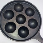 Vintage Griswold 962 A No 32 Cast Iron Cake Pan Skillet Made In Usa