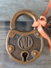 Antique Logo Brass Yale   Towne  14 Padlock With 2 Keys