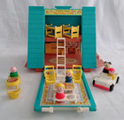 Fisher Price Vintage Little People Play Family A Frame  990 Complete -  Fpb012