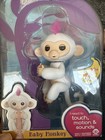 Fingerlings Sophie White With Pink Hair Interactive Baby Monkey Wowwee Authentic