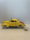 Danbury Mint 1940 1 24 Coca Cola Salesman s Car W  Accessories   Coa And Box