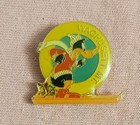 Rare Vtg Wachusett Mt  Mountain Daffy Duck Massachusetts Ski Resort Skiing Pin