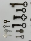 Lot Of Vintage Skeleton Keys Mini Keys