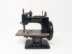 Oiled  1950s Singer Sew Handy Model 20 Child s Toy Sewing Machine Vintage Black