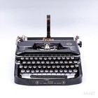 Erika Model 8 Travel Typewriter Seidel   Naumann Dresden Vintage