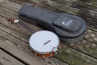 Banjolele Banjo Ukulele With Nice Gig Bag 12mm Padding  canadian Brand 