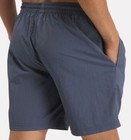 New Reebok Men   s Mid Rise Workout Shorts  7    Inseam Sz Large   Gray 