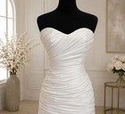New Designer Sz 10 Ivory  1300 Retail Wedding Ball Gown Dress Stunning Flowers