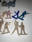 Vintage Army Men Lot 87 Military Toy Soldiers Vallo Marx Style Diorama Figures