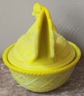 Large Chicken Hen On Nest Covered Dish - Dandelion Yellow Glass - Mosser Usa