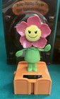 Solar Powered Dancing Toy Flower Power Pals W Bobblehead And Sway Body  Lot Of 3