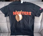 Hooters Las Vegas Palms Hotel T Shirt Size Men   s Small