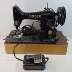 1958 Singer Model 99k Sewing Machine Wood Case Tested Working With Accessories 