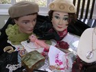  kl Vintage 39pc Lot 1940 s Estate Boudoir Womens Items  hats  Gloves Hankies   