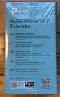 New Tp-link Ac750 Dual Band Wifi Range Extender  Re220