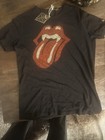 Channel Your Inner Rock Legend By Slipping Into This Preloved Band T-shirt sz  M