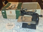 Singer 20 Sewhandy Toy Child s Miniature Sewing Machine Black Excellent In Box