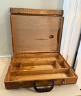 Vintage Wooden Artist Paint Pochard Box With Palette - Holds 12  X 16  Panels