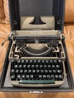 Vintage Working 1960s Remington Travel-riter Portable Manual Typewriter W  Case