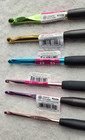 Preowned 6 Ergonomic Susan Bates Crochet Hooks Sizes 3 5mm  e  To 6 5mm  m 