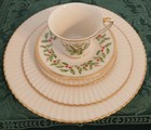 Lenox Holiday Special Christmas China Set  - 6 Full Place Settings  30  Pieces  