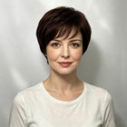 Women Short Straight Wigs Side Swept Bangs Synthetic Full Wig Adjustable Cap