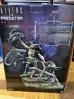 Sideshow Aliens Vs  Predator Requiem Diorama Statue
