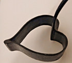 Antique Heart Shaped Cast Iron   Metal Cake Mold W wooden Handle
