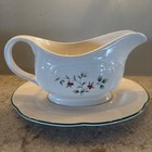 Pfaltzgraff Winterberry Gravy Boat   Underplate Holiday Christmas Euc