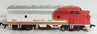 Ho Scale Bachman Santa Fe  307 Diesel Locomotive Engine W  Bay Window Caboose