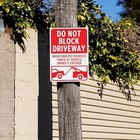 Reflective Do Not Block Driveway Sign - 14x10  Rust-free Aluminum With 6 Holes