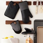 Member s Mark 4 -pack Yarn Silicone Oven Mitt  Pot Holder  Mini Mitt Set  black 