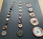 Antique Vtg Collectors Card - 26 Carved   Plain Rust pink Colored Mop Buttons