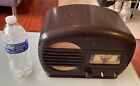 Rare Vintage 1939 Arvin Art Deco Walnut Bakelite Tabletop Tube Radio Model 602